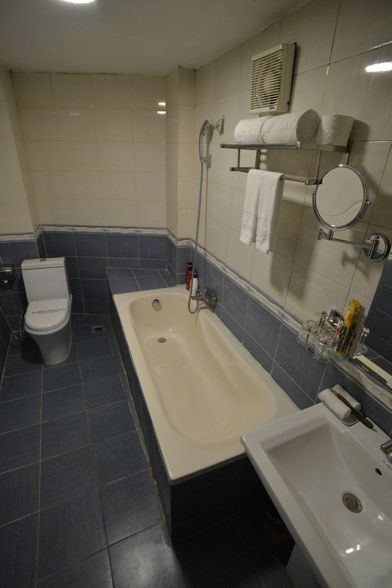 A25 Hotel - 96 Hai Bà Trưng Hanoï Extérieur photo