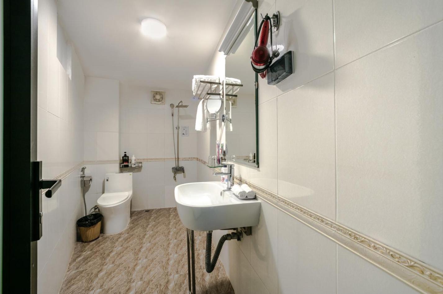 A25 Hotel - 96 Hai Bà Trưng Hanoï Extérieur photo